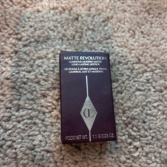 Charlottes Tillbury Pillow talk NUDE lipstick 💄 - Picture 5 of 6